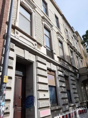 Erstbezug: Stilvolle 1-Zimmer-Dachgeschosswohnung mit gehobener Innenausstattung in Aachen