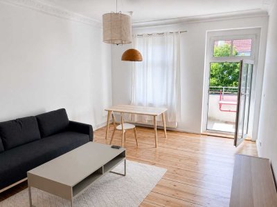 Altbau mit Südbalkon, Wohnküche & Dielenboden - ideal für Paare