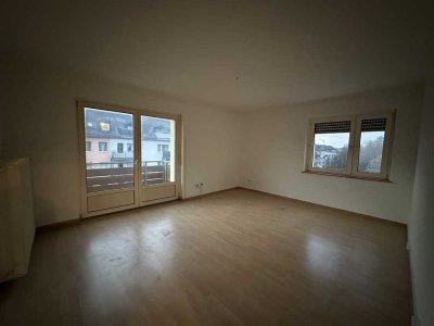 bezahlbare 2-Zi.-Wohnung mit Balkon