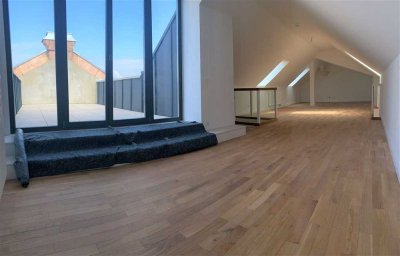 Exklusive 5-Zi.Maisonette mit Dachterrasse & Balkon im Zentrum - 174 m²