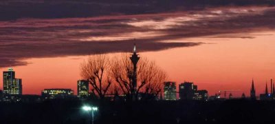 Modernes Penthouse mit Einbauküche und 2 Balkonen in Düsseldorf-Gerresheim