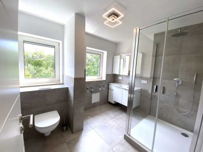 TOP Preis! Neu renovierte 4 Zimmer Wohnung mit Ausblick ins Grüne & über Vilsbiburg. Ohne Provision.