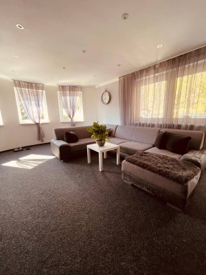 Neuwertige 3-Zimmer Wohnung mit Terrasse und Garten