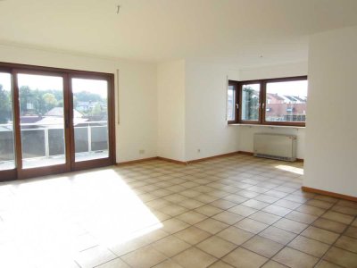 Tolle 4 Zi.-Wohnung in schöner Südwest-Ausrichtung