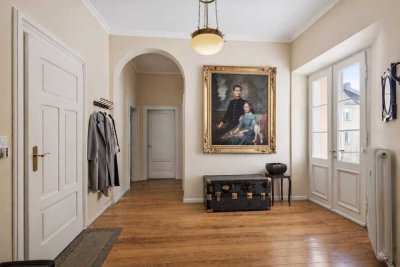 Architektonisches Highlight - luxuriöse Altbauwohnung im Herzen von Augsburg