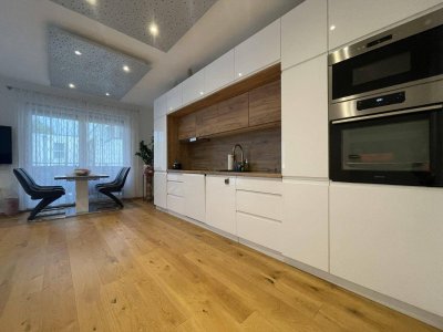 Aufgepasst: Sonniger Single- oder Pärchentraum mit Balkon und TG Parkplatz!