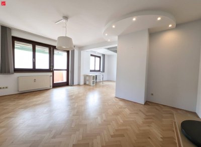 Helle Wohnung für Paare mit Balkon