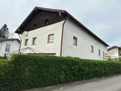 Sanierungsbedürftiges EFH mit viel Platz und guter Lage in Bad Griesbach zu verkaufen.