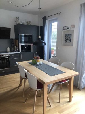 Exklusive, neuwertige 3-Zimmer-Wohnung mit Balkon und Einbauküche in Frankfurt