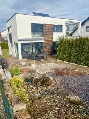 Exklusives, neuwertiges Einfamilienhaus mit ca.147 m²  Wohnfläche und 490 m²  Grund im bester Lage