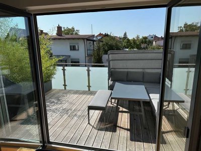 Exklusive, neuwertige 3-Raum-Wohnung mit luxuriöser Innenausstattung mit Einbauküche in Ingolstadt