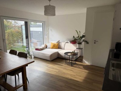 Geschmackvolle zwei Zimmer-Wohnung mit Balkon und Einbauküche in Metterzimmern