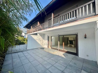Platz für die große Familie: Freies, großzügiges Stadthaus mit Terrasse in ruhiger Lage von Solln
