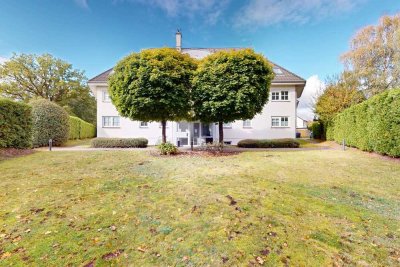 Dachgeschoss Maisonettewohnung in gepflegtem Mehrfamilienhaus mit Außenstellplatz