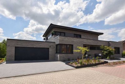 Luxuriöses Einfamilienhaus mit Einliegerwohnung!
