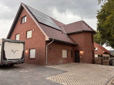 Schöne große OG-Wohnung im KFW40-Plus Haus zu vermieten!