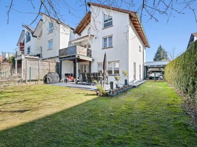 Top Zustand - exklusiv - modern - hochwertig
Großes Reihenendhaus in ruhiger sonniger Lage