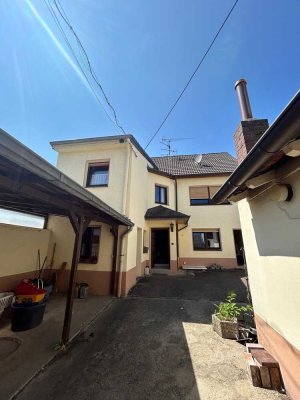 Einfamilienhaus mit Vorderhaus in Troisdorf-Müllekoven