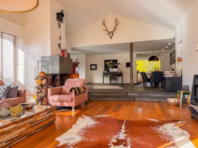Exklusive Villa idyllischer Lage am Waldrand von Trudering mit Doppelgarage