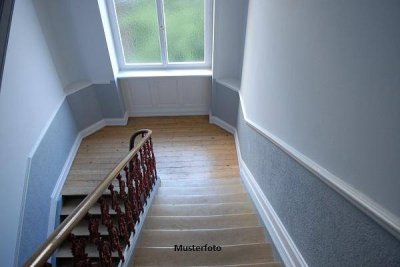 Gut geschnittene 2-Zimmer-Wohnung mit Loggia
