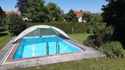 Kernsanierte 3,5-Zimmer-Wohnung mit 500 m² Garten, Pool, Terrasse und Garage in ruhiger Lage
