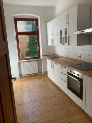 Ruhige 3-Raum-Wohnung mit EBK und Balkon