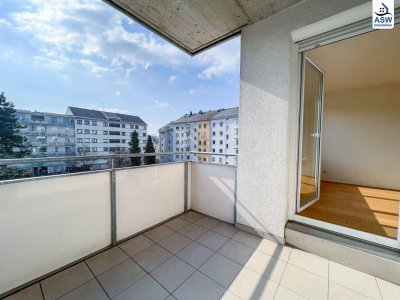 Moderne 2,5-Zimmerwohnung mit großzügiger, hofseitiger Loggia