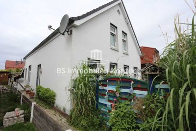 Harsweg! Renovierungsbedürftiges Einfamilienhaus mit 2 vermieteten Wohneinheiten in ruhiger, zentral