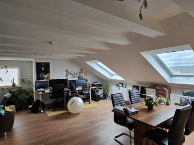 Charmante 2-Zimmer Dachgeschosswohnung in Würzburg-Zellerau
