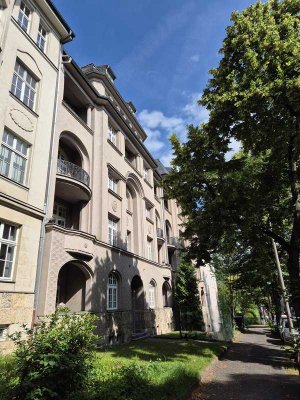 Charmante Kaßberg DG-Wohnung sucht neue Eigentümer!