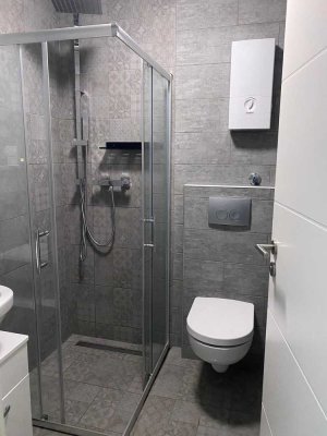 Stilvolle, sanierte 1-Zimmer-Wohnung mit gehobener Innenausstattung mit Balkon in Ratingen