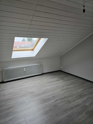 700 € - 58 m² - 2.5 Zi.