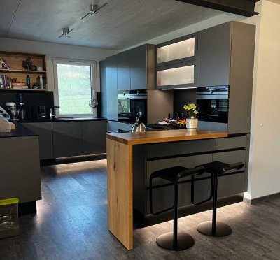 Energieeffiziente Doppelhaushälfte (BJ 22) in Niederaula ab 01.11.25