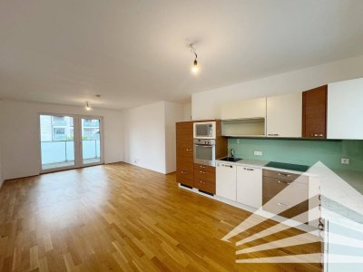 Schöne, gut aufgeteilte 3-Zimmer Wohnung mit Balkon und Loggia in Bahnhofsnähe!