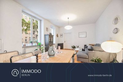 � Altbau-Perle in Kiezlage - Charmante 2 Zi Blk-Whg mit Dielen, offenem Essbereich & hohen Decken