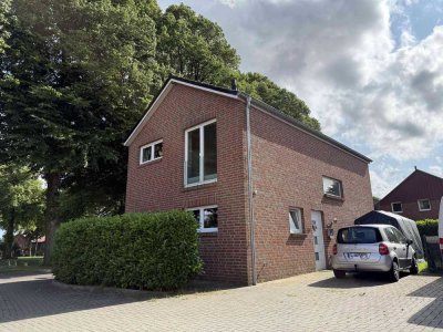 Pures Landleben - Modernes EFH inkl. EBK, Vollbad, Gäste-WC & Stellplatz.