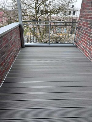 Gemütliche 2-ZKB-Wohnung im DG mit Loggia und EBK!