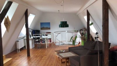 Über dem Kortländerviertel: Schöne, große Maisonettewohnung mit Balkon