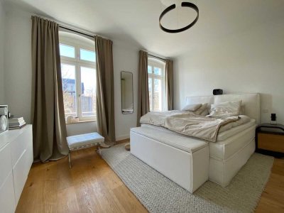 Exklusive 3-Zimmer-Altbauwohnung mit 2 Balkonen und hochwertige Einbauküche!