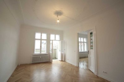 Nähe Lietzensee - gepflegter Stuckaltbau - 4-Zimmer + große Wohnküche