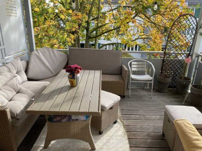 PROVISIONSFREI: Schöne, helle 4 Zimmer Wohnung mit Tageslichtbad, Stellplatz & gr. Balkon