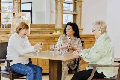 Praktischer Grundriss: 1,5-Zimmer-Seniorenwohnung 60+ mit großer Terrasse