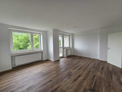 2 Zimmerwohnung am Kenneypark - komplett saniert - WG geeignet