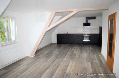 +++ AVERNET - GEMÜTLICHE 2,5-ZIMMER-DG-WOHNGUNG IN WASENWEILER+++