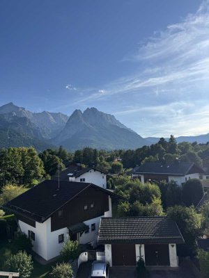 Sonnige 68qm Dachgeschosswohnung mit traumhaften Zugspitzblick an der Loisach