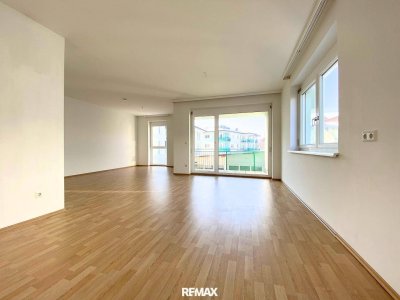 Lichtdurchflutete 3-Zimmer-Genossenschaftswohnung in guter Lage mit Tiefgaragenplatz!