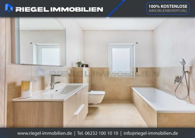Sie hier? Wir auch! Großzügiges Zweifamilienhaus mit Halle und Werkstatt, mit. ca. 544 m² großen Gr.
