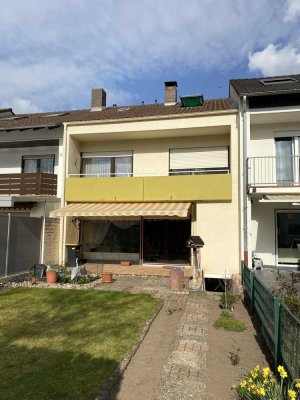 Gepflegtes Reihenhaus mit Garten, Balkon und zwei Garagen in ruhiger Lage  in Rheingönheim