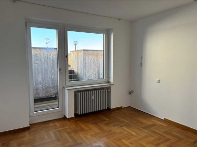 Ansprechende und vollst. renovierte 4-Zimmer-Maisonette-Wohnung mit geh. Innenausstattung mit EBK