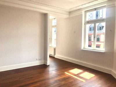 Zwei Zimmer Altbauwohnung